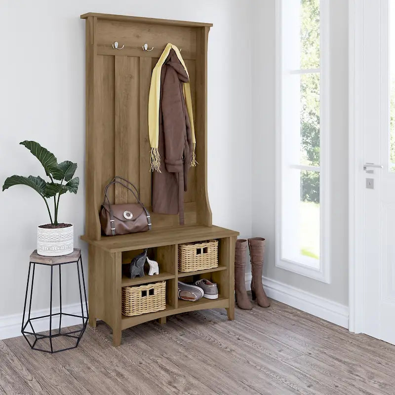 Porte-manteau d'entrée avec banc à chaussures
