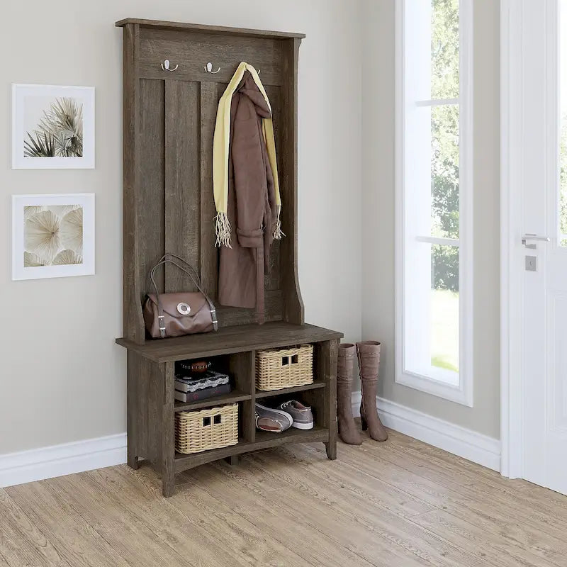 Porte-manteau d'entrée avec banc à chaussures